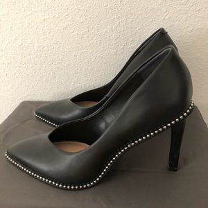 bar III Black Pumps, Size 6M